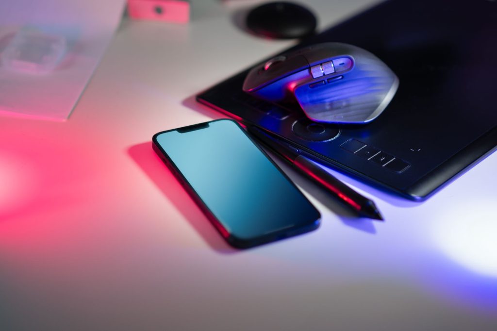 Menghemat Baterai iPhone dengan 5 iPhone Battery Hacks yang Terbukti